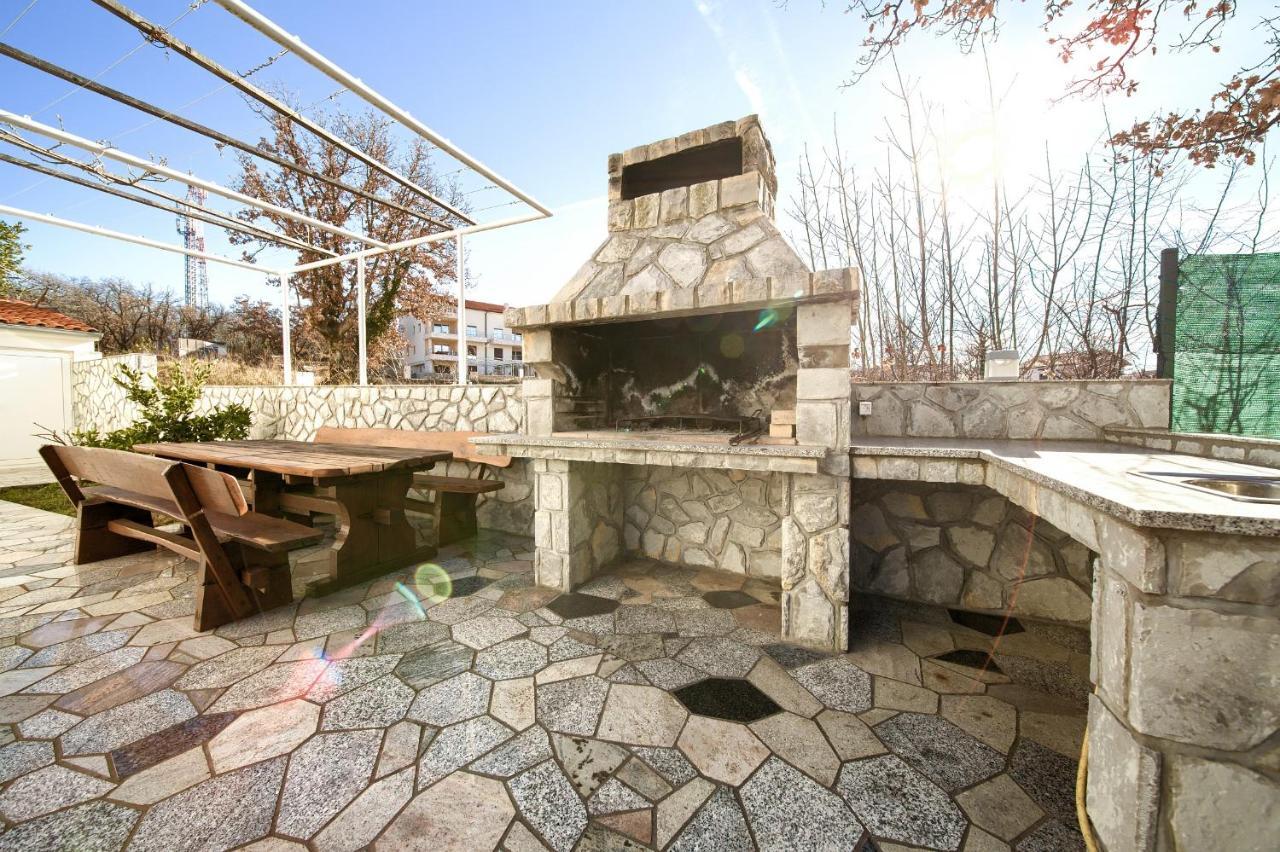 Vijon Lägenhet Njivice Exteriör bild